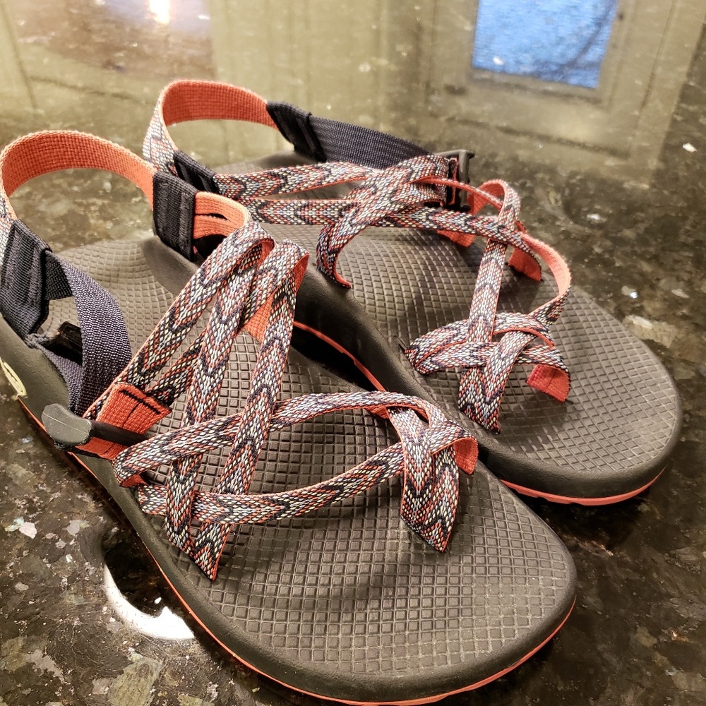 DOUBLE STRAP CHACOS